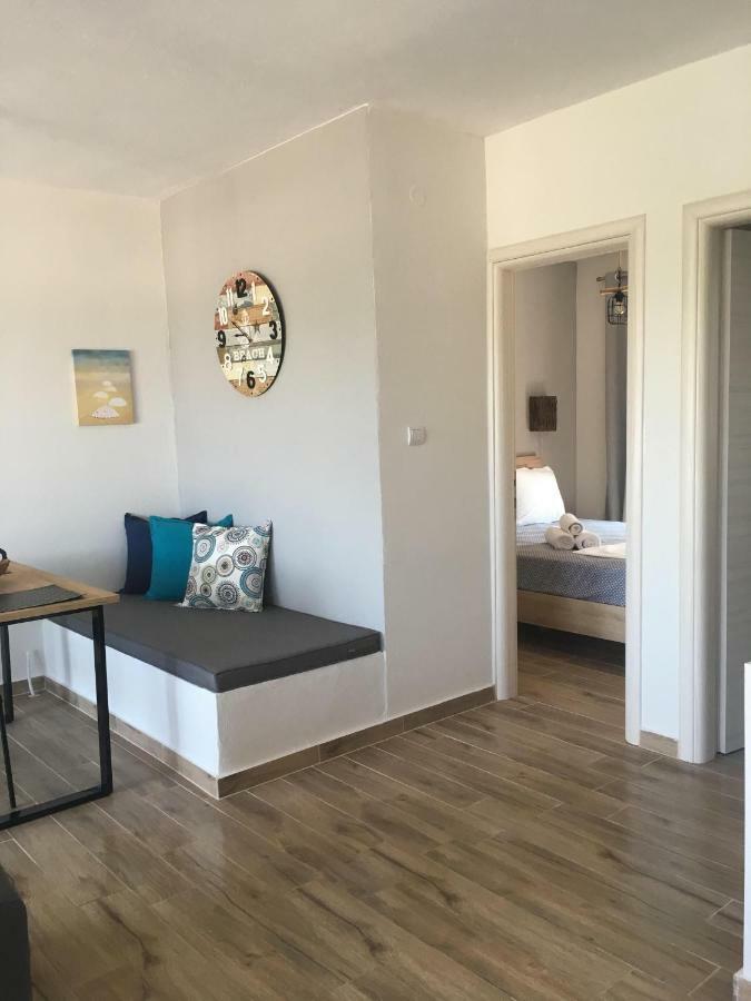 Sunrise View Apartment Ofrínion Exterior photo
